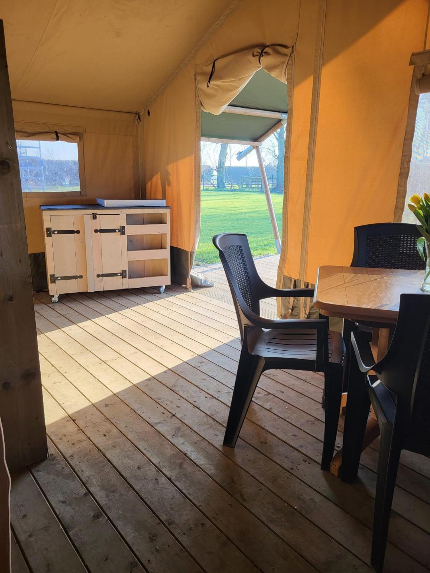 Minicamping Buitenlust Luxe tent Poortvliet